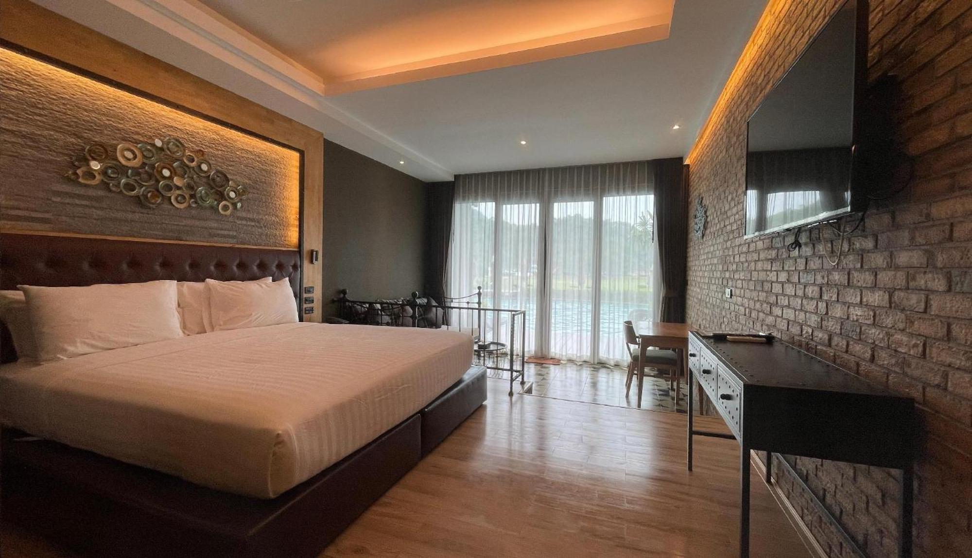 La Isla Pranburi Beach Resort Sam Roi Yot Exteriör bild