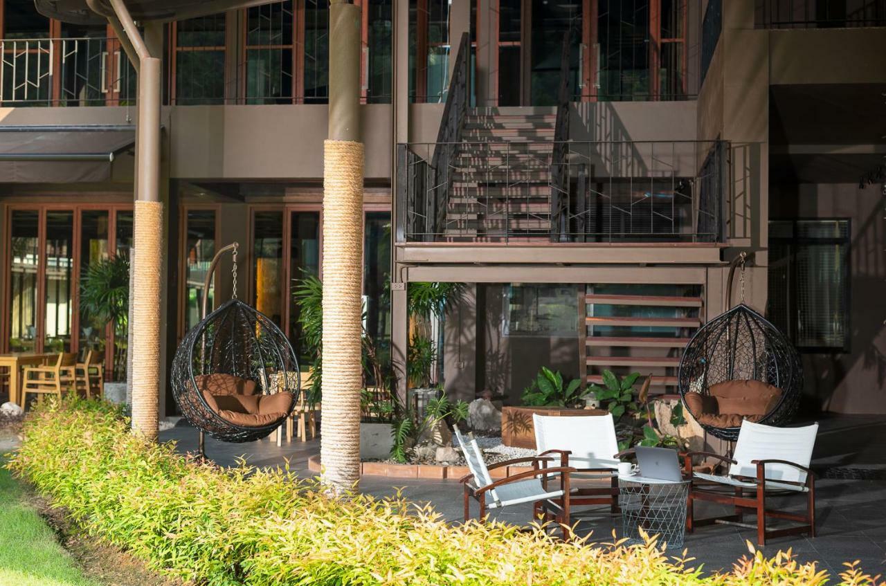 La Isla Pranburi Beach Resort Sam Roi Yot Exteriör bild