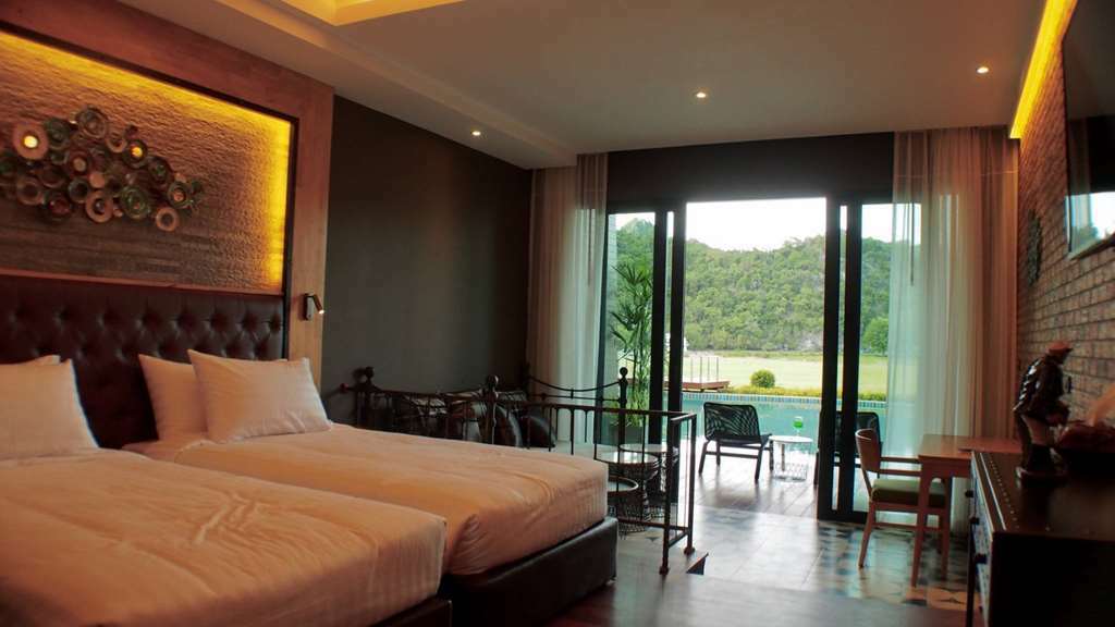 La Isla Pranburi Beach Resort Sam Roi Yot Rum bild