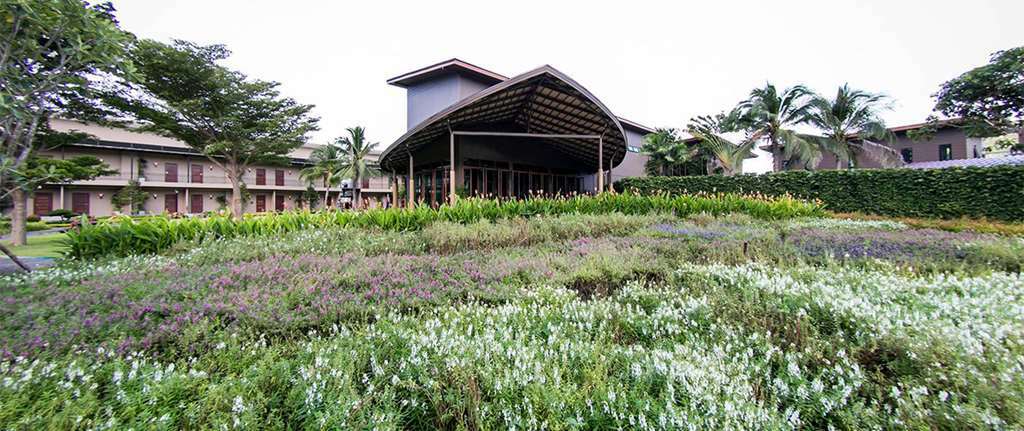 La Isla Pranburi Beach Resort Sam Roi Yot Exteriör bild