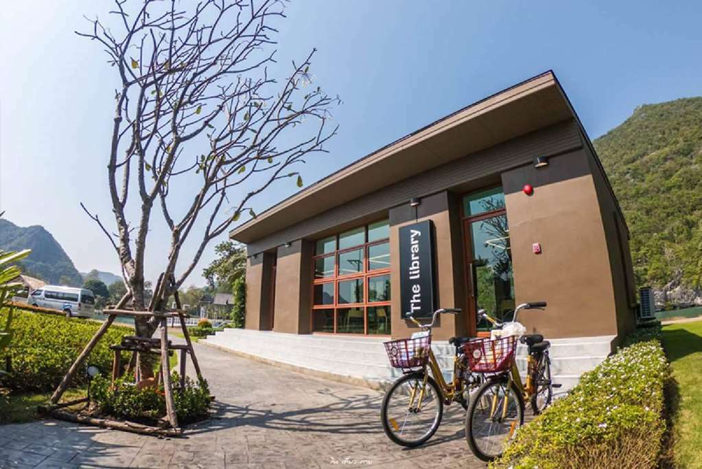 La Isla Pranburi Beach Resort Sam Roi Yot Exteriör bild